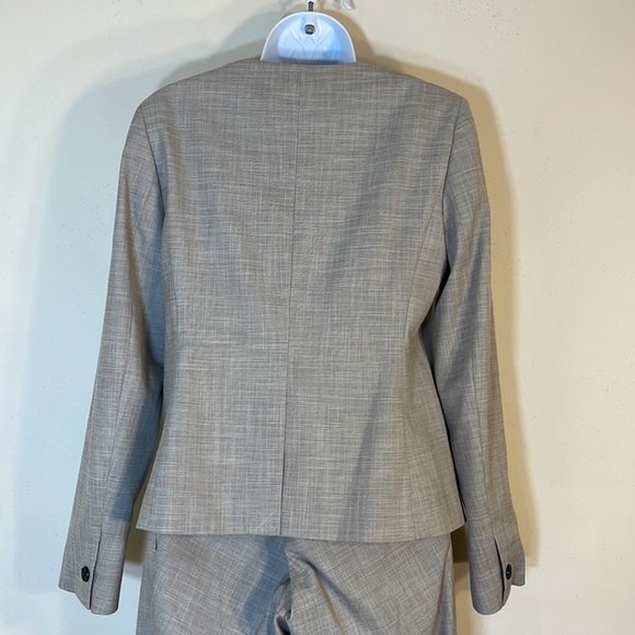 NWT. Ann Taylor 4 Pant Suit Set. - Picture 7 of 16